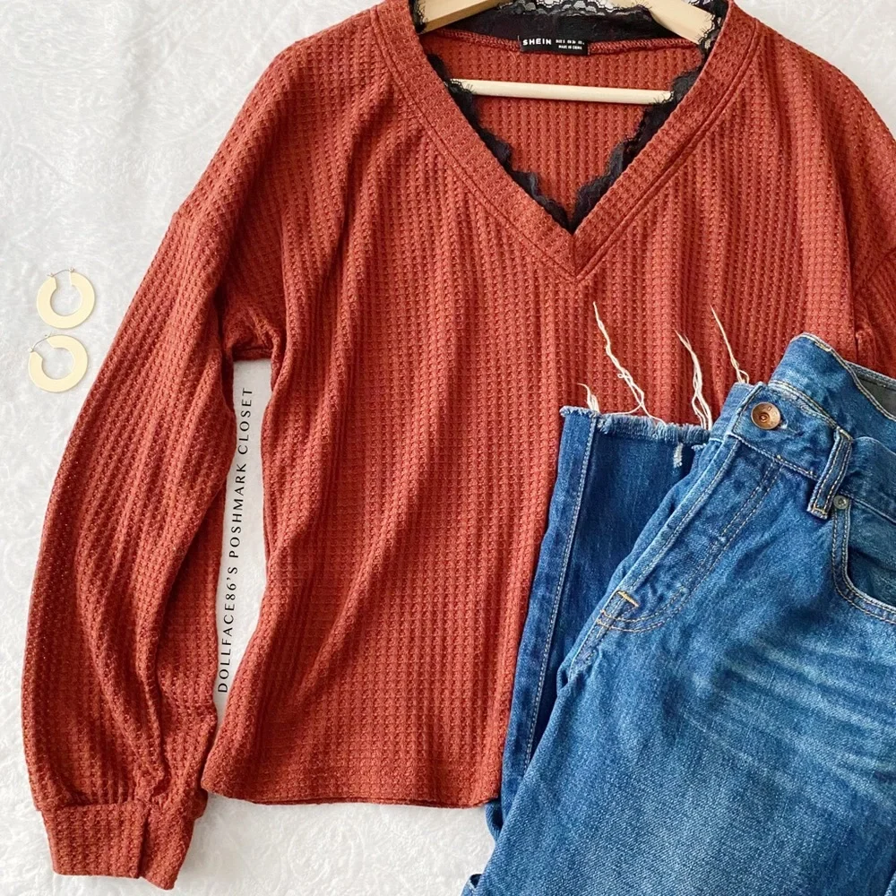 Eyelash Lace Trim V-Neck Waffle Top
